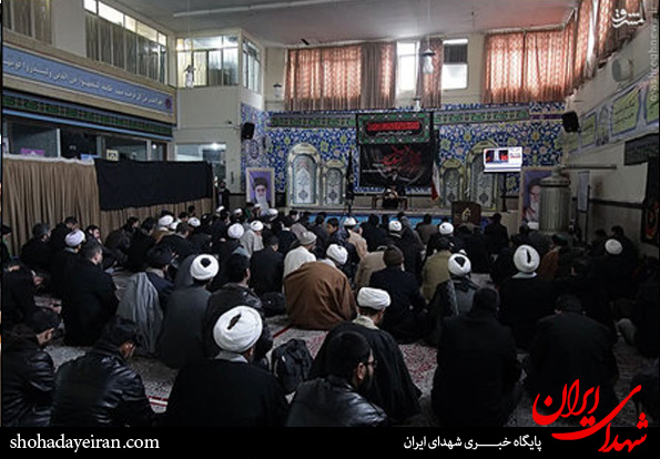 تصاویر/ بدرقه طلاب خارجی به کربلا
