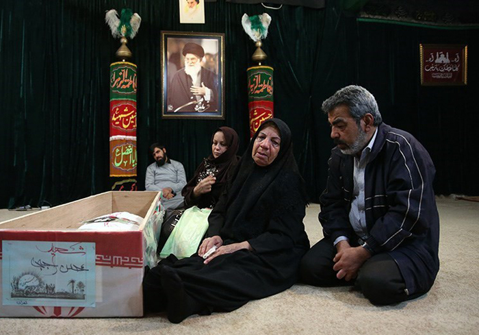 عکس/ پایان 30سال انتظار مادر شهید عکس/ پایان 30سال انتظار مادر شهید