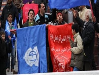آغاز کریخوانی و فحاشی در ورزشگاه آزادی! آغاز کریخوانی و فحاشی در ورزشگاه آزادی!