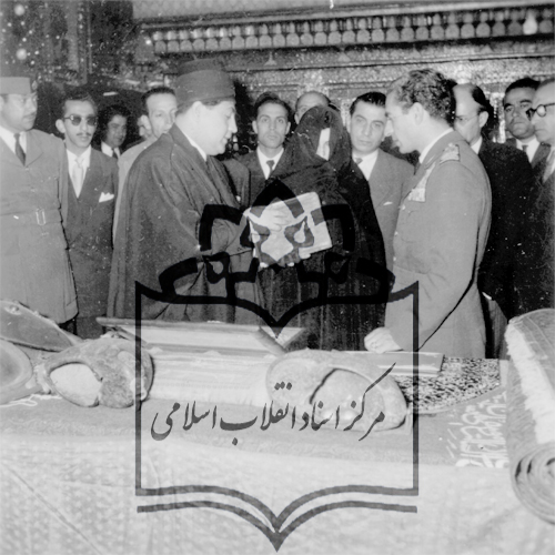 شاهان پهلوی در کربلای معلی به روایت تصاویر شاهان پهلوی در کربلای معلی به روایت تصاویر