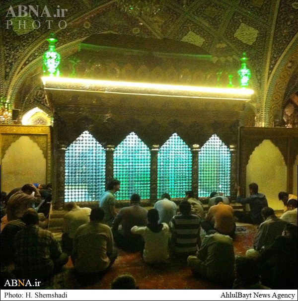 شب شهادت نازدانه امام حسین(ع) در حرم حضرت رقیه(س) + تصاویر شب شهادت نازدانه امام حسین(ع) در حرم حضرت رقیه(س) + تصاویر