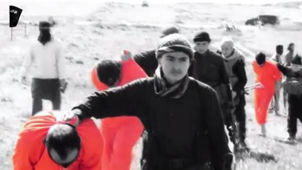 کودکان داعشی اولین اعدام گروهی را اجرا کردند+تصاویر کودکان داعشی اولین اعدام گروهی را اجرا کردند+تصاویر