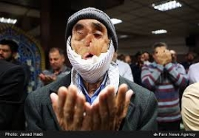 دیدار جانباز بابا رجب با رهبر انقلاب دیدار جانباز بابا رجب با رهبر انقلاب