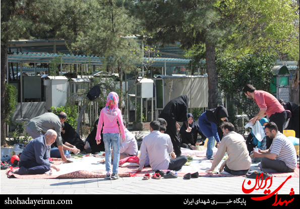 عکس/ روز طبیعت در گلزار شهدا