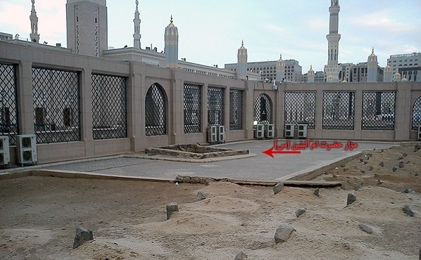 قبر ام البنین، مادر 