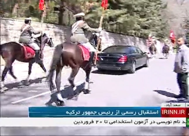 اسکورت رجب طیب اردوغان با اسب +تصاویر