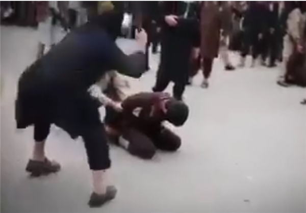 اعدام ۳۰۰ تن از اهالی موصل عراق توسط داعش + تصاویر اعدام ۳۰۰ تن از اهالی موصل عراق توسط داعش + تصاویر