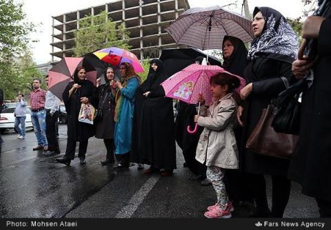تجمع مردمی در مقابل سفارت عربستان +تصاویر