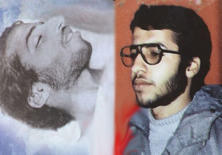 گریه سرهنگ عراقی در زمان تحویل یک شهید+عکس گریه سرهنگ عراقی در زمان تحویل یک شهید+عکس