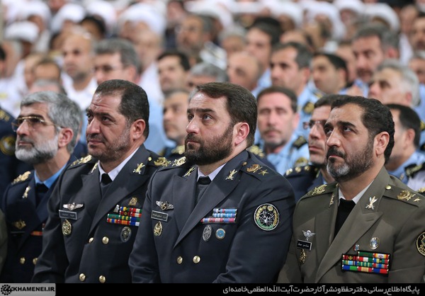 دیدار فرماندهان و کارکنان ارتش با فرمانده کل قوا/تصاویر
