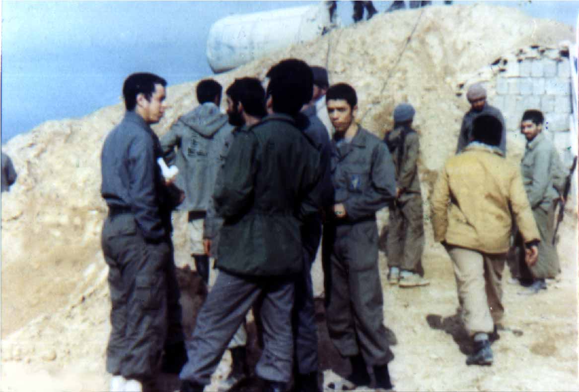 نخستین فرمانده زمینی سپاه به همراه برادرش+عکس نخستین فرمانده زمینی سپاه به همراه برادرش+عکس