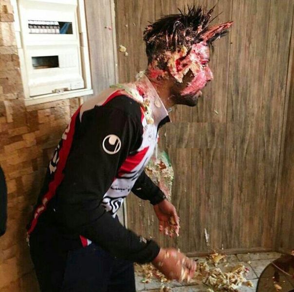 بلایی که در تولد بنگر سر طارمی آمد!+ عکس بلایی که در تولد بنگر سر طارمی آمد!+ عکس