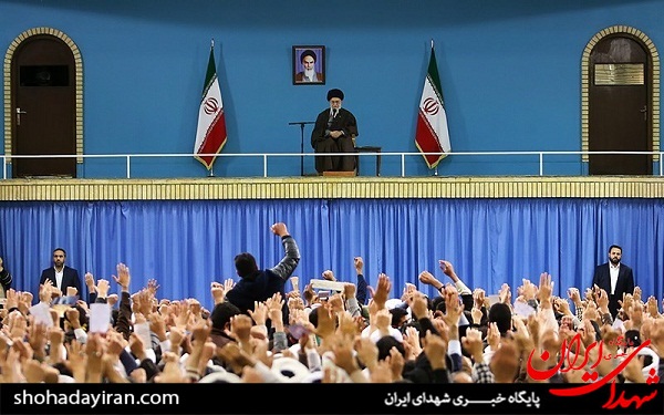 عکس/ دیدار پر شور مردم قم با امام خامنه ای