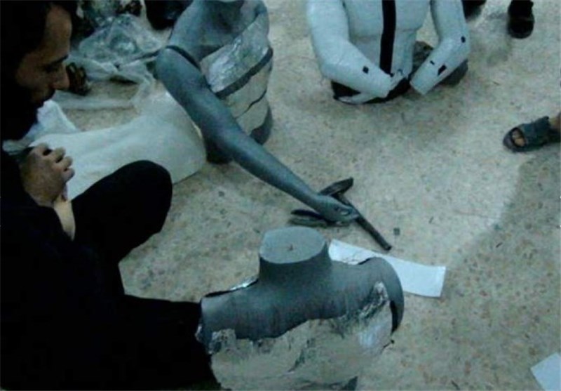خودروی بمبگذاری شده بدون سرنشین داعش+عکس خودروی بمبگذاری شده بدون سرنشین داعش+عکس
