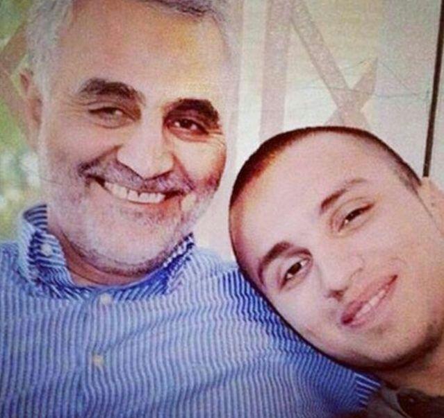 خشم از سلفی جهاد مغنیه با حاج قاسم +عکس خشم از سلفی جهاد مغنیه با حاج قاسم +عکس
