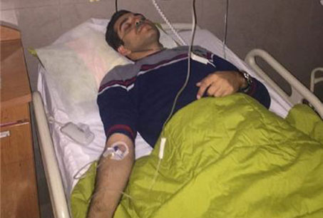 خبرنگار جنجالی ورزش راهی بیمارستان شد + عکس خبرنگار جنجالی ورزش راهی بیمارستان شد + عکس