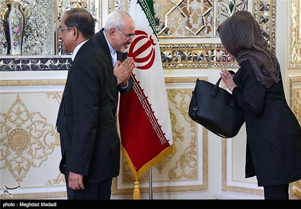 شیطنت در شایعهسازی دروغین علیه ظریف +تصاویر شیطنت در شایعهسازی دروغین علیه ظریف +تصاویر