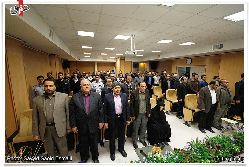 تجلیل از مادر شهید در روز ولادت حضرت زینب+عکس تجلیل از مادر شهید در روز ولادت حضرت زینب+عکس