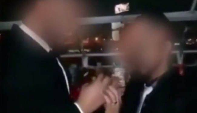 «ازدواج همجنسگرايان در جده»جنجال آفرين شد +عكس «ازدواج همجنسگرايان در جده»جنجال آفرين شد +عكس