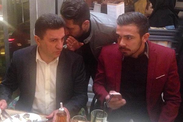 خواننده قبل از انقلاب در رستوران جدید قلعهنویی+عکس خواننده قبل از انقلاب در رستوران جدید قلعهنویی+عکس