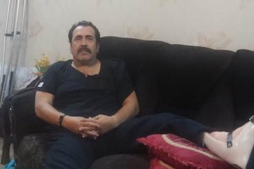 حمله عجیب یک پرسپولیسی به علی پروین+عکس حمله عجیب یک پرسپولیسی به علی پروین+عکس