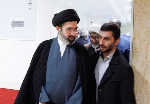 روایتی از سفر ساده فرزند رهبر انقلاب به مشهد روایتی از سفر ساده فرزند رهبر انقلاب به مشهد