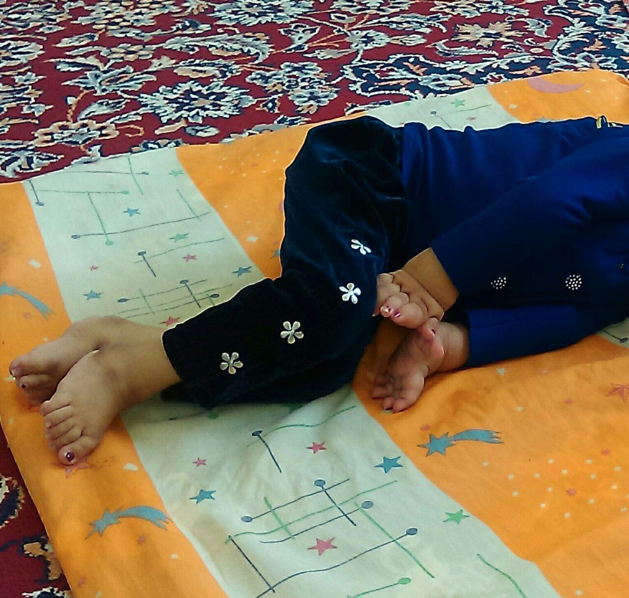 کودک 3 ساله، تنها بیمار کودک 3 ساله، تنها بیمار