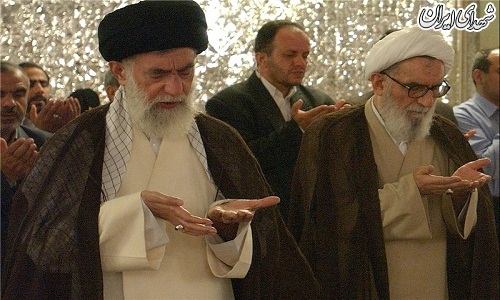 تصاویری از آیتالله واعظ طبسی در کنار رهبر انقلاب تصاویری از آیتالله واعظ طبسی در کنار رهبر انقلاب