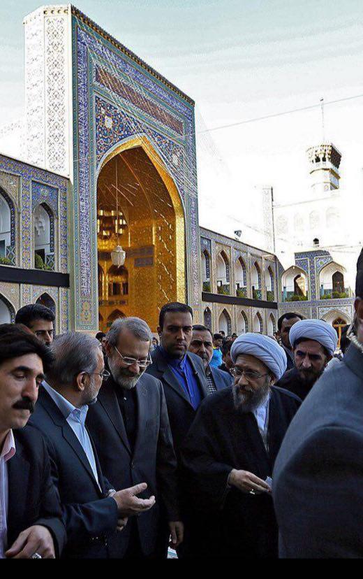 زیارت برادران لاریجانی از بارگاه امام رضا(ع)+عکس