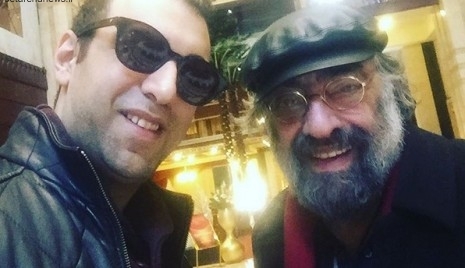 کارگردان معروف و پسر بازیگرش در مشهد +عکس