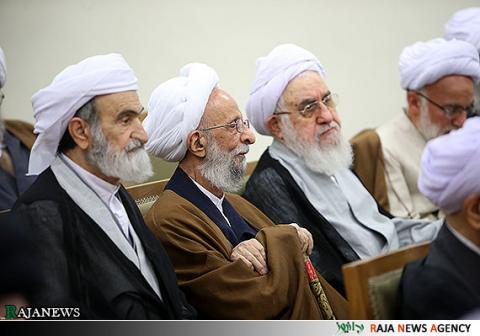 عکس/دیدار اعضای مجلس خبرگان با رهبر انقلاب