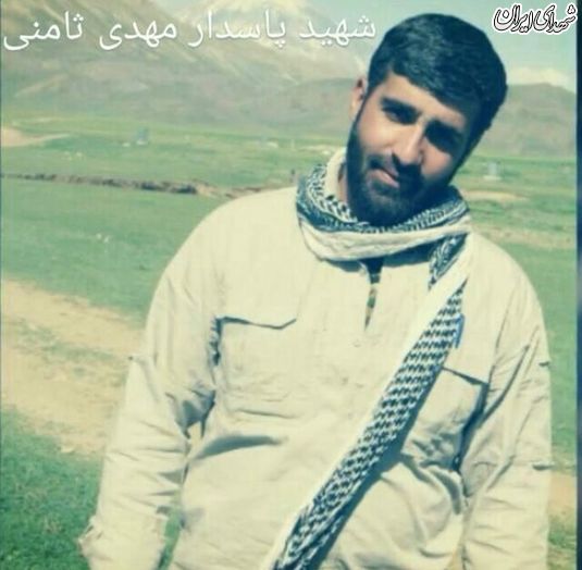 حذف بنر های شهید مدافع حرم به دستور شهرداری! حذف بنر های شهید مدافع حرم به دستور شهرداری!