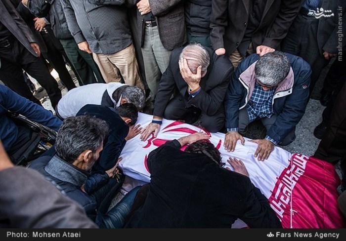 عکس/ تشییع سپاری جانباز شهید حسین نیکپور عکس/ تشییع سپاری جانباز شهید حسین نیکپور