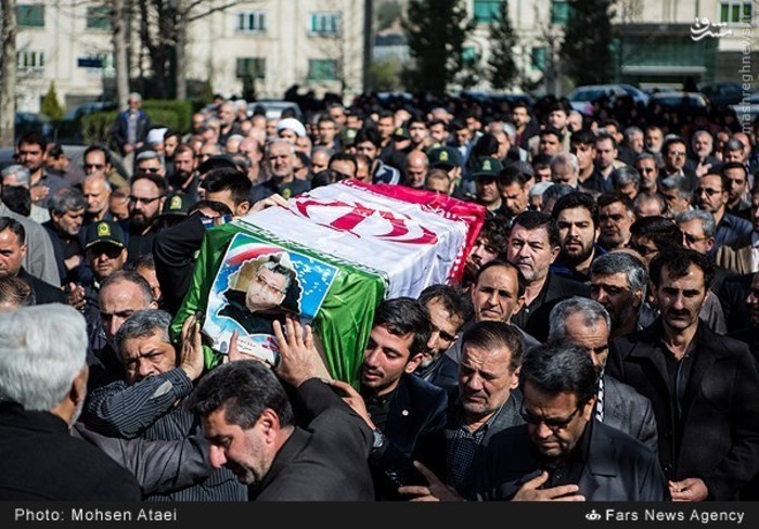 عکس/ تشییع سپاری جانباز شهید حسین نیکپور عکس/ تشییع سپاری جانباز شهید حسین نیکپور
