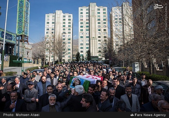 عکس/ تشییع سپاری جانباز شهید حسین نیکپور عکس/ تشییع سپاری جانباز شهید حسین نیکپور