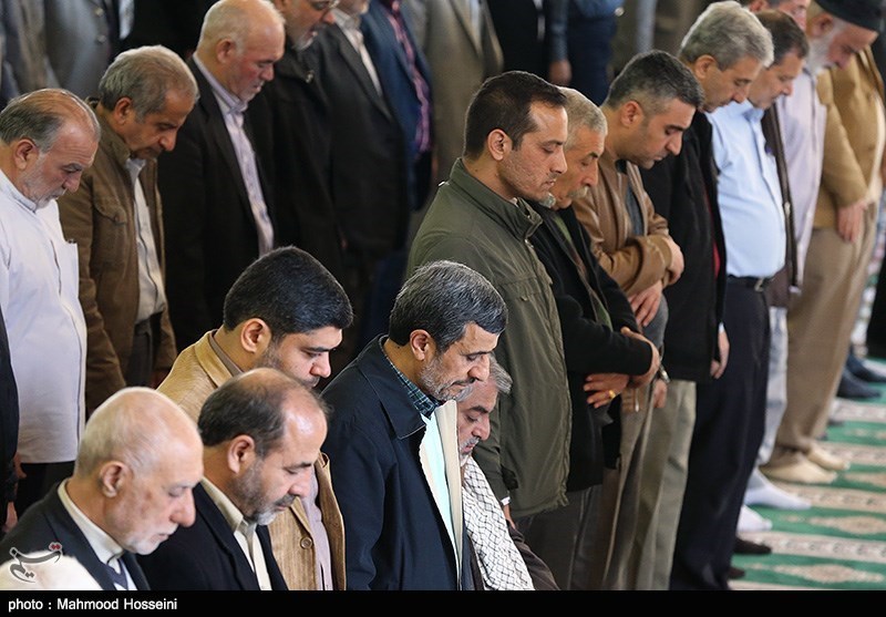 عکس/ جانباز معروف اینروزها در کنار احمدینژاد عکس/ جانباز معروف اینروزها در کنار احمدینژاد