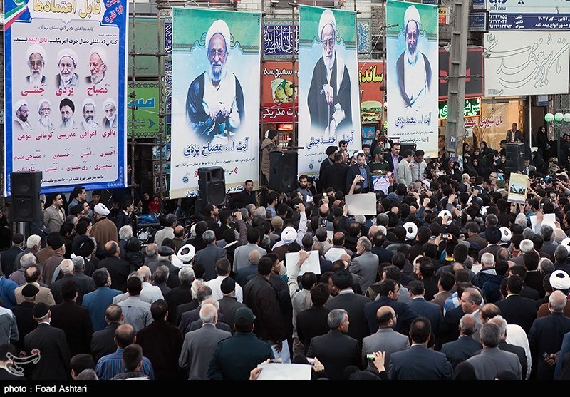استقبال پرشور ورامینی‌ها از آیت‌الله جنتی+تصاویر