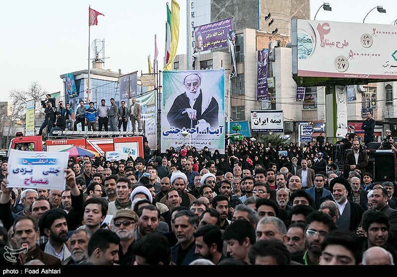 استقبال پرشور ورامینی‌ها از آیت‌الله جنتی+تصاویر