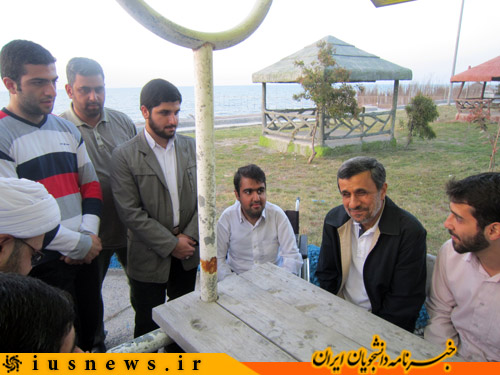 دیدار احمدینژاد با فعالین بسیج دانشجویی+عکس دیدار احمدینژاد با فعالین بسیج دانشجویی+عکس