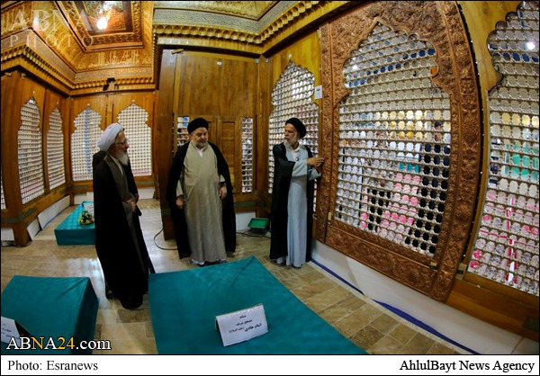 قلمزنی آیتالله جوادی در کارگاه ساخت ضریح+تصاویر قلمزنی آیتالله جوادی در کارگاه ساخت ضریح+تصاویر