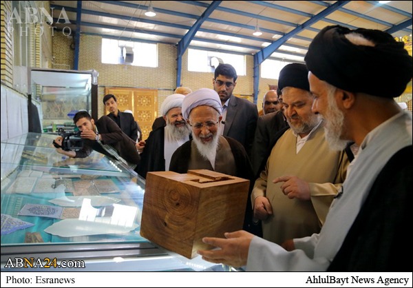 قلمزنی آیتالله جوادی در کارگاه ساخت ضریح+تصاویر قلمزنی آیتالله جوادی در کارگاه ساخت ضریح+تصاویر