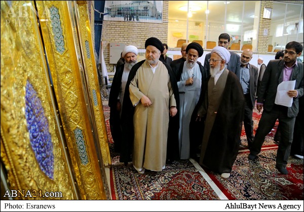 قلمزنی آیتالله جوادی در کارگاه ساخت ضریح+تصاویر قلمزنی آیتالله جوادی در کارگاه ساخت ضریح+تصاویر