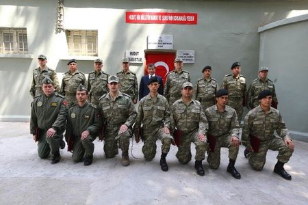 زیارت قاچاقی نخستوزیر ترکیه در سوریه!+عکس زیارت قاچاقی نخستوزیر ترکیه در سوریه!+عکس