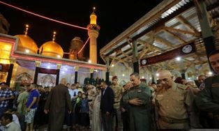 وزیر دفاع عراق به زیارت امام کاظم(ع) رفت+عکس وزیر دفاع عراق به زیارت امام کاظم(ع) رفت+عکس