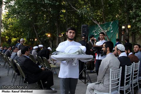 عمامه‌گذاری با حضور علامه مصباح یزدی+عکس