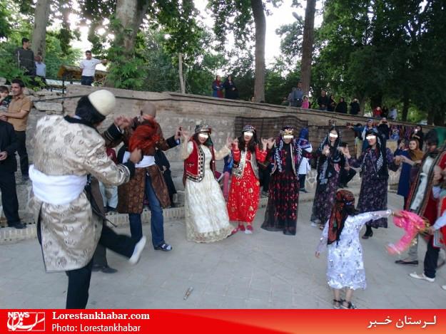 از رقص مختلط تا بیحجابی در یک همایش!+تصاویر از رقص مختلط تا بیحجابی در یک همایش!+تصاویر