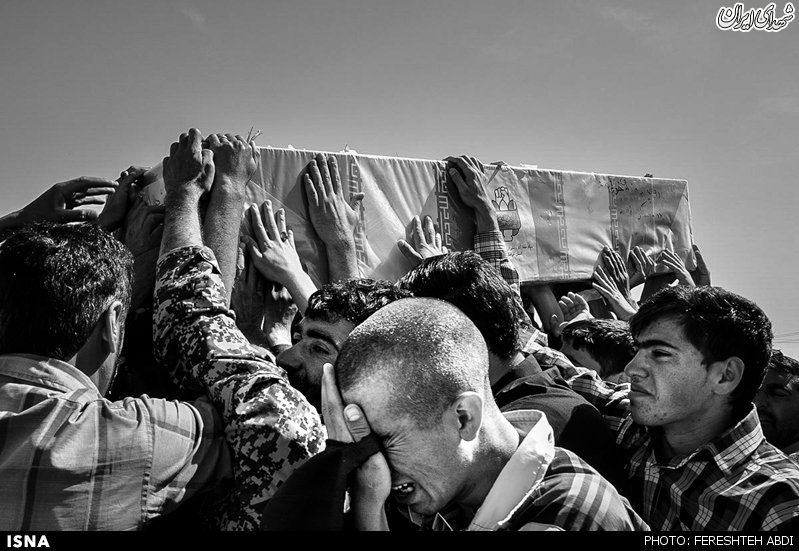 توهین ایسنا به شهدا/ ایسنا محمل شبه روشنفکر بازی عکاسان توهین ایسنا به شهدا/ ایسنا محمل شبه روشنفکر بازی عکاسان
