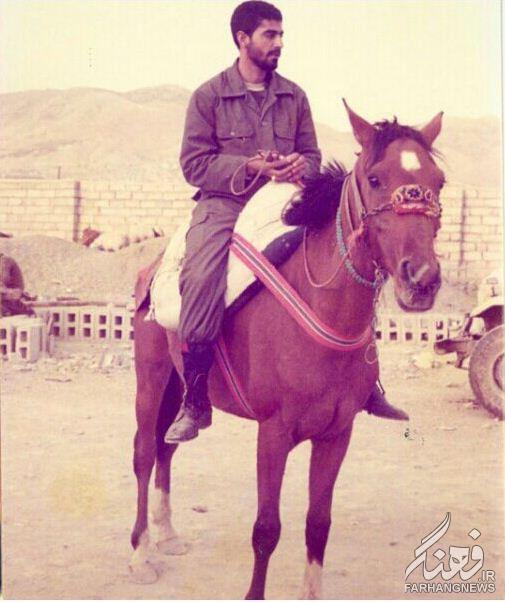 سردار سلیمانی سوار بر اسب/عکس
