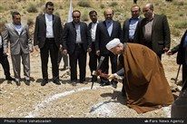 هاشمی رفسنجانی کلنگ به دست شد+عکس