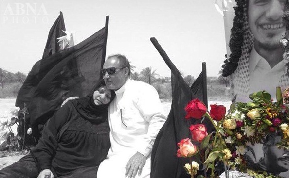 جنجال حضور مادر شهید بر سر مزار فرزندش +تصاویر جنجال حضور مادر شهید بر سر مزار فرزندش +تصاویر